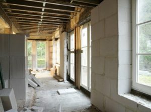 Photo de rénovation en cours.